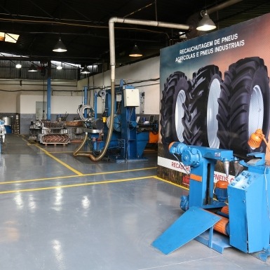 Três Poços (Truck Center e Recauchutadora)